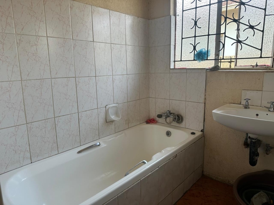 3 Bedroom Property for Sale in Tlhabane North West